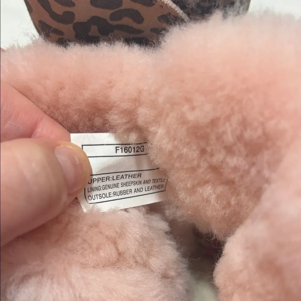 UGG Infant Cassie Leopard booties Genuine Leather and Sheepskin Infant 0/1